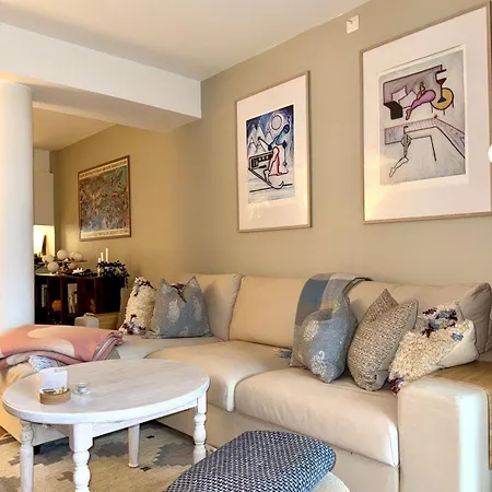 Modern Near Center Of Apartment *